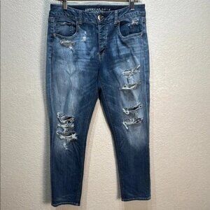American Eagle Women's Size 8 Super Stretchy Skinny Jean Distressed Straight Leg